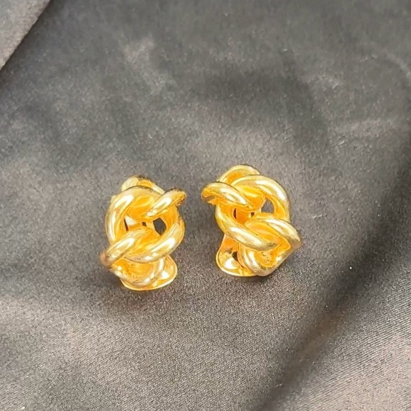 CHRISTIAN DIOR Vintage 1970's style Gold Tone Chain Clip On Huggie Earrings - Picture 6 of 8